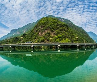 兴山最美水上生态环保公路生机盎然
