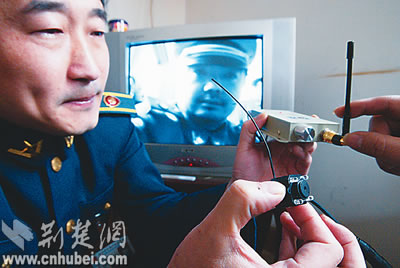 武汉工商查获考试作弊用具针孔摄像头+隐形耳机