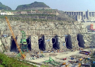 图:三峡地下电站发电机组2\/3由中国制造-湖北新