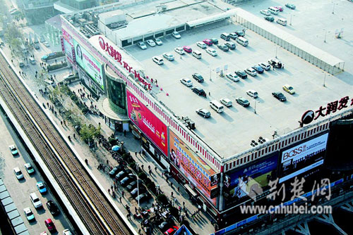 湖北新闻网 武汉空中停车场曲高和寡 建成7年