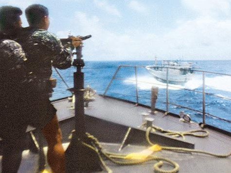 湖北新闻网 菲律宾射击台渔船视频曝光 行凶者
