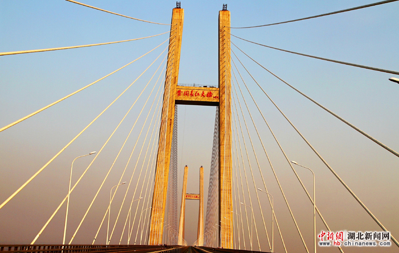 黄冈长江大桥竣工在即 - 图片频道 - 湖北新闻网