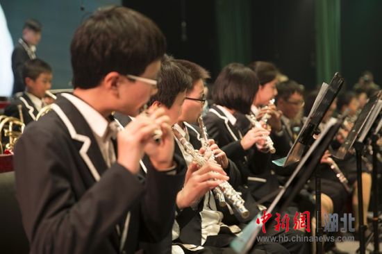 宜昌中学生与世界顶级乐团奏响奥斯卡金曲 - 中