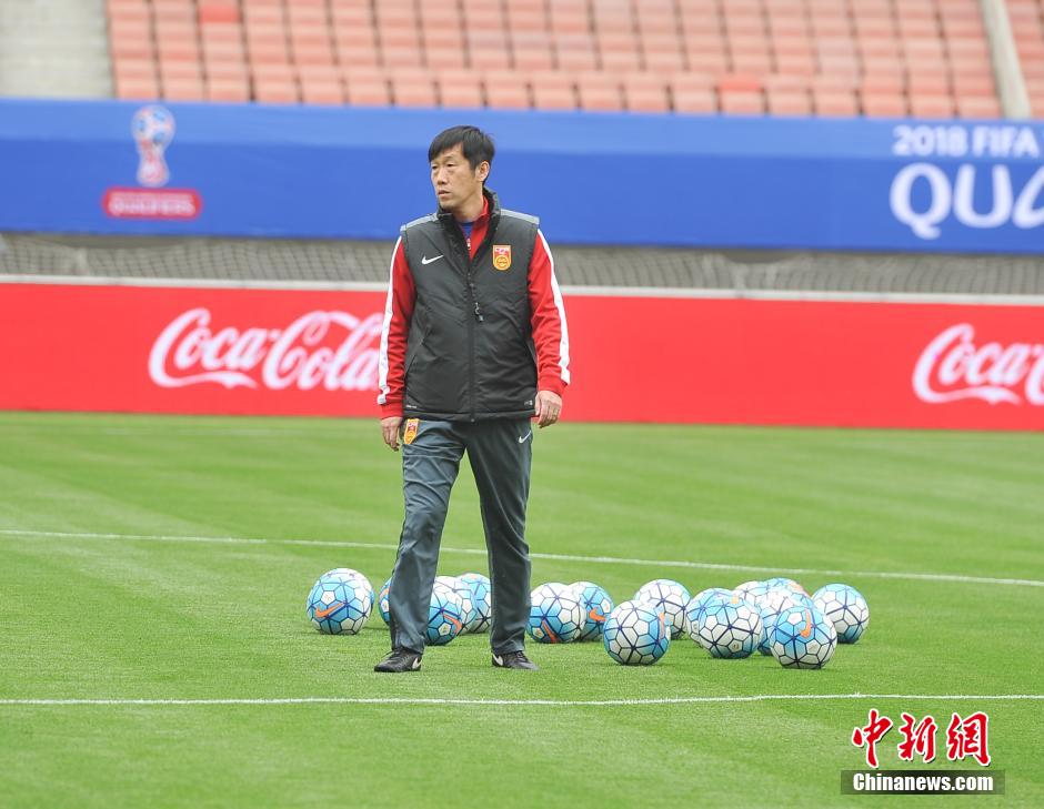 中国男足武汉备战世界杯亚洲区预选赛 - 中新网